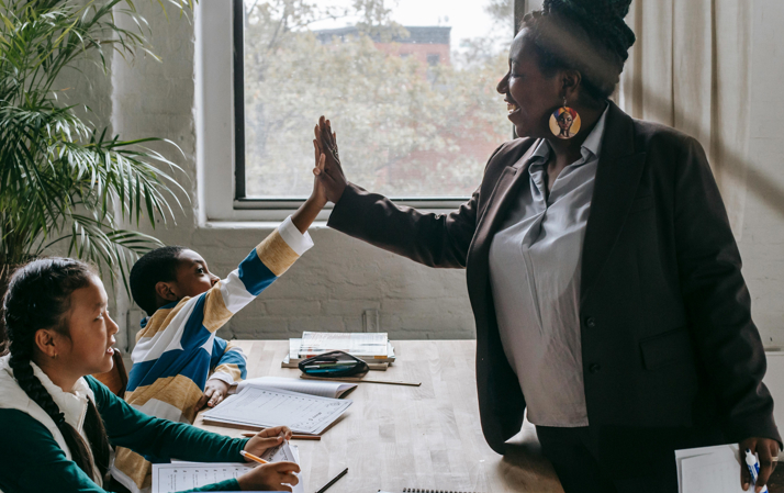 מסייע לוגיסטי בפרויקט ביטחוני